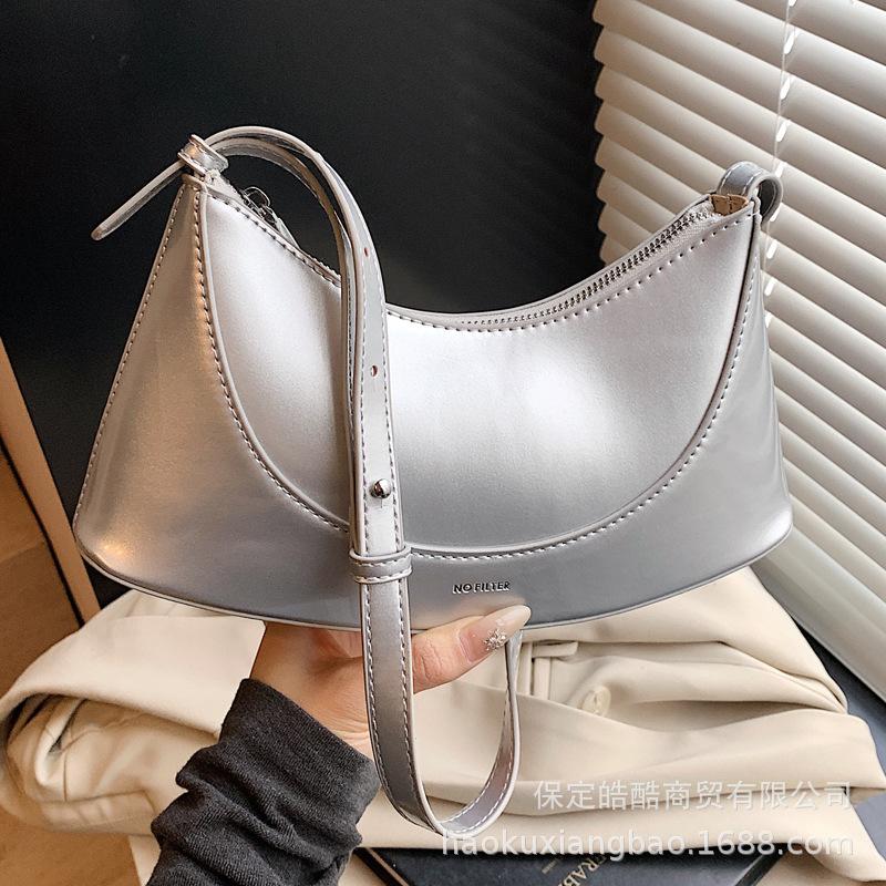 Premium sense of foreign style small bag women's summer 2025 new fashion niche design messenger bag women's shoulder armpit bag