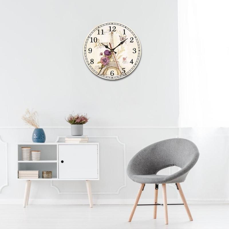 Silents Wood Wall Clock In Round Shape for Touch of European Elegances