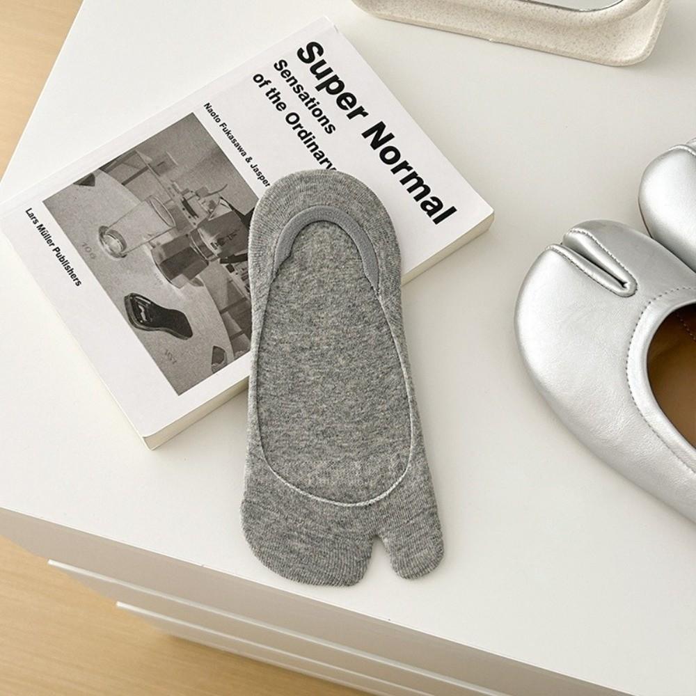 1 Pair Cotton Blend Two Toe Socks Breathable Low Cut Split Toe Liners Seamless Toe Soft Stretch Low Cut Boat Socks Flat Shoes
