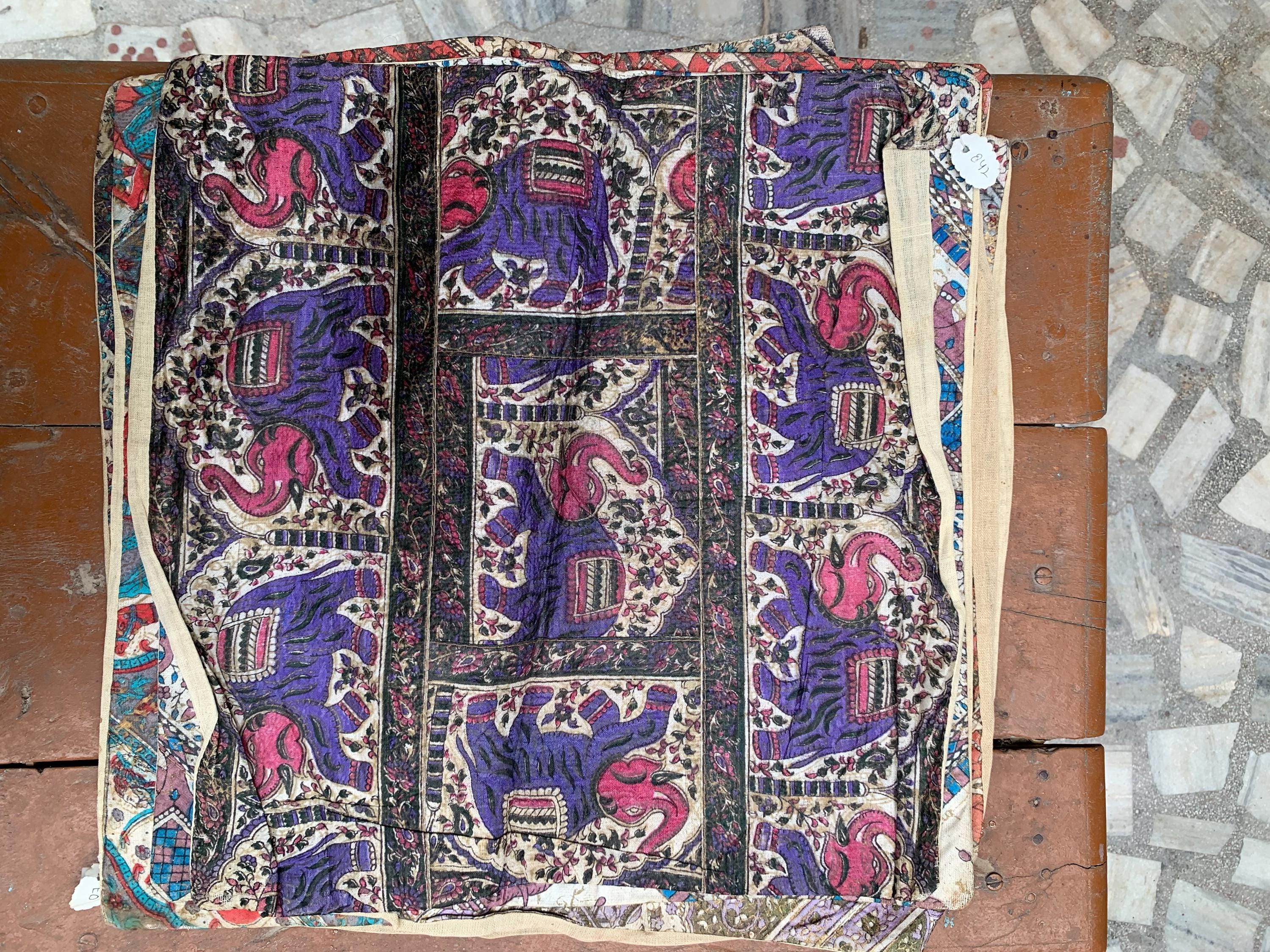 

Hand Embroidered Cotton Pillow Cover: Bohemian Cushion, 40 x 40 80X 50 різнокольоровий