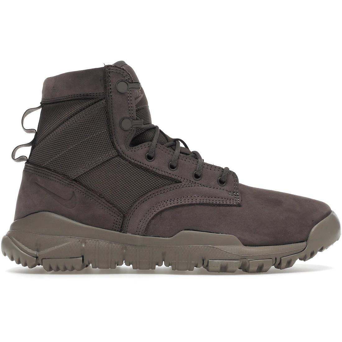 

Sneaker Nike SFB 6 NSW Leather Dark Mushroom(862507-201) 41