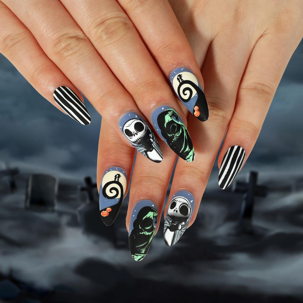 2025 New Halloween Wear Nail 3D Three-dimensional Nail Art False Nails European and American Spider Bat Nail Pieces