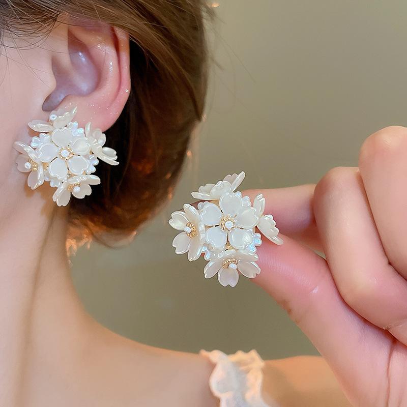 Silver Needle Super Fairy Elegant Bow Flower Stud Earrings French Light Luxury Earrings Literary Style Sweet Versatile Earrings
