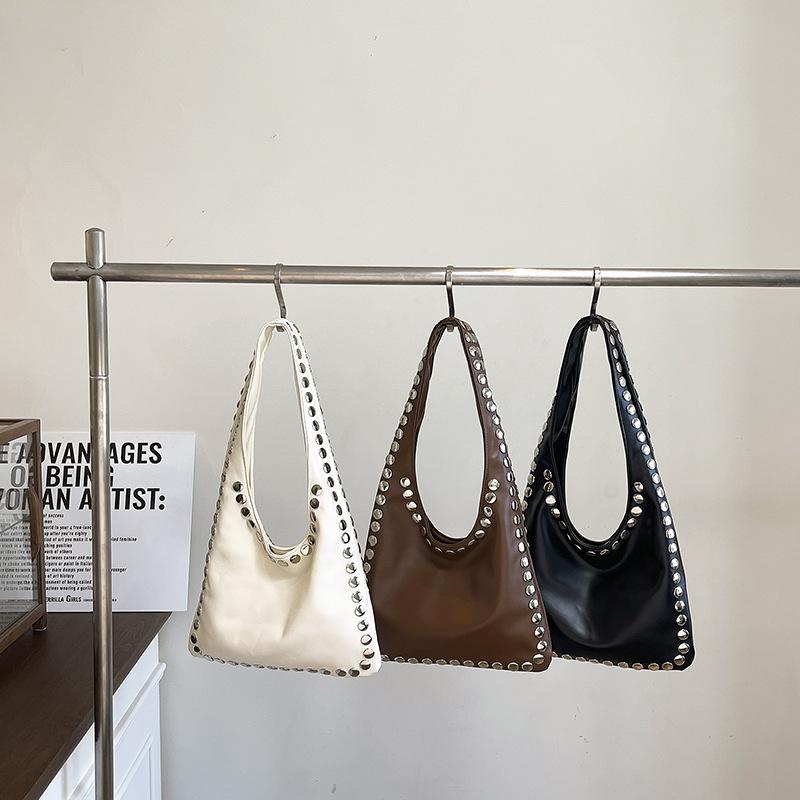 Retro Nieten Tragetasche Neue Mode Große Kapazität Kunstleder Schulter Handtasche Lässige Pendler Tasche CLE
