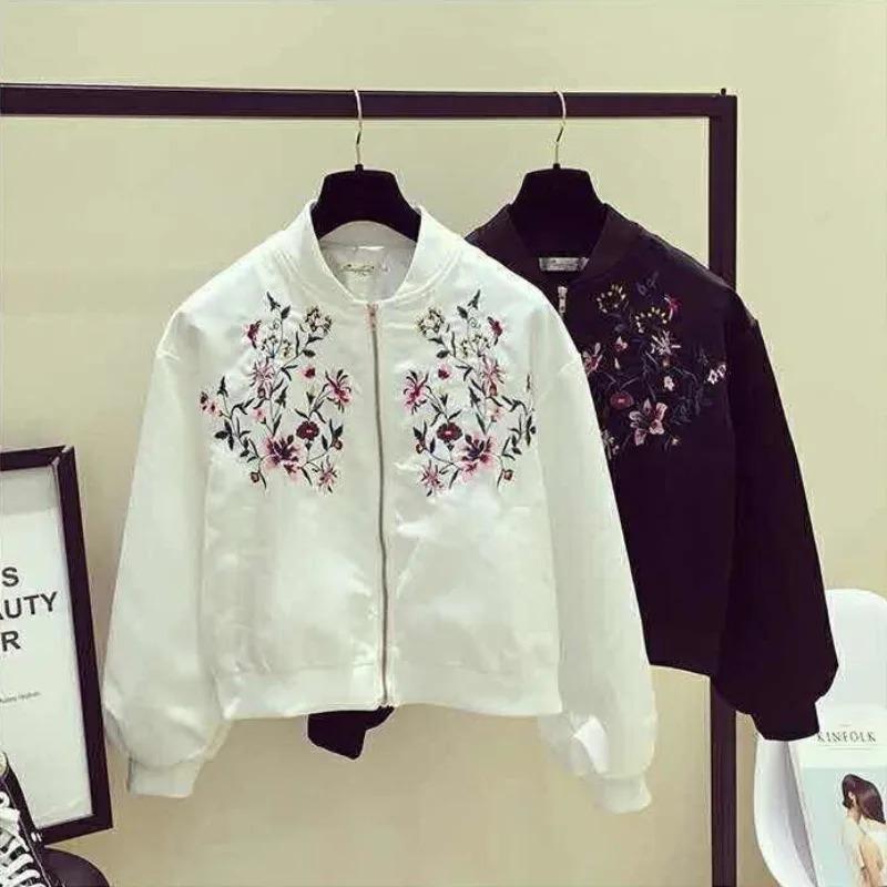 Damen Bomberjacken Weiblich Frühling Herbst Bestickt Weiß Baseball Flieger Mäntel Locker Trend Oberbekleidung Modern