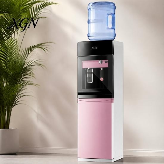 Food Grade Plastic Water Jug Reusable with Handle And Screw Top, 3.78L Capacity Portable Dispenser Bucket Dispenser, Bottle for Home Office