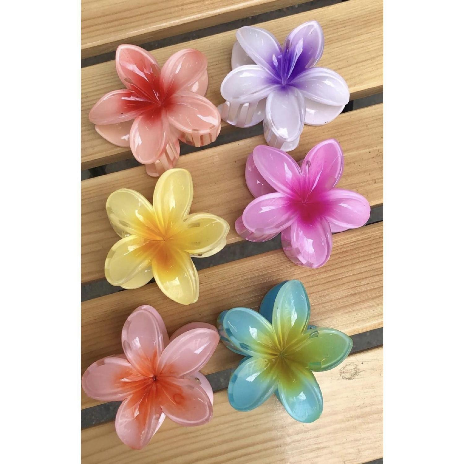 

Women s Large Size 6-piece (8cm) Colorful Lotus Buckle Set