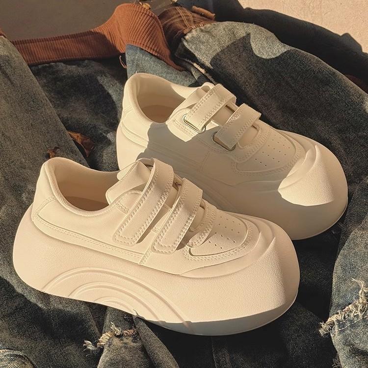 2025 Spring and Autumn New Big Head Casual Little White Shoes Women's Niche Heightening Board Shoes Velcro Platform Bread Shoes