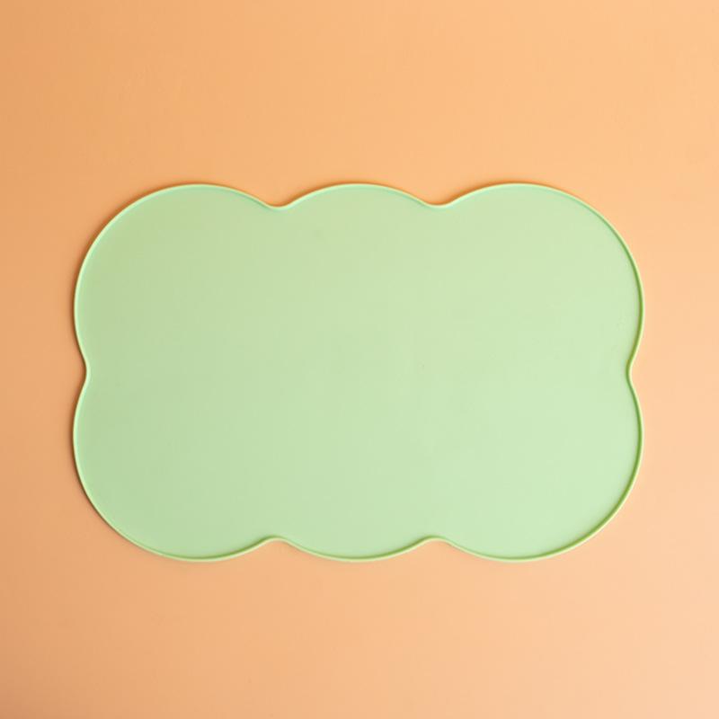 Silicone Pet Feeding Mat, Non Slip Leakproof Oval Bowl Mat for Cats Dogs Easy Clean Dining Pad
