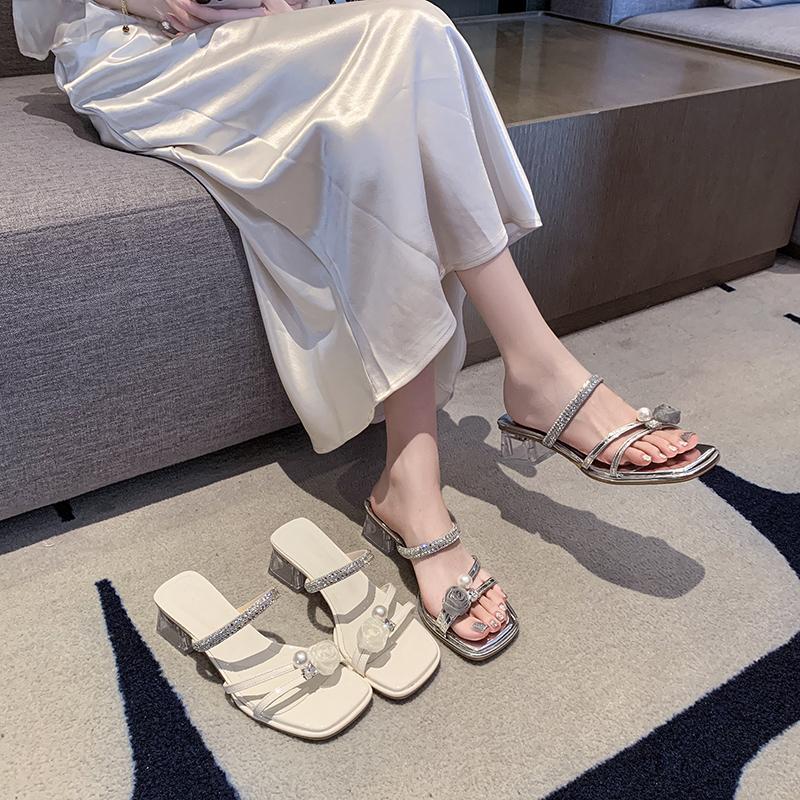 Fashion 2025 Women's Outdoor Wear Crystal Chunky Heel Slippers Knot Diamond High Heel Sandals New Summer Fashion Beautiful