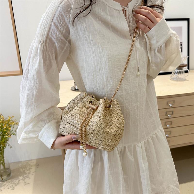 Fashionable 2024 Trendy Weave Korean Style Chic Bucket Bag For Women With Soft Texture
