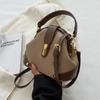 Metal Buckle Vintage Shoulder Bag Shell Shape Crossbody Bag Leather Messenger Bag  Casual Wear