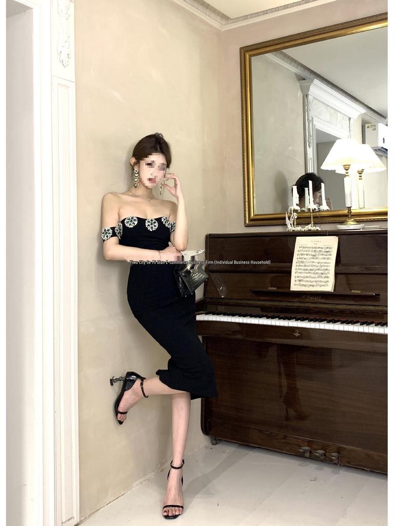 Elegant 2024 Women's Backless Slim-Fit Dress with Diamond Accents
