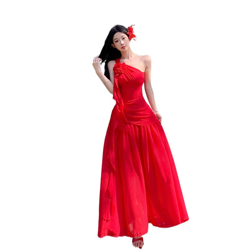 Summer Spice Girl Red White Dress Slant Shoulder Northwest Travel Seaside Vacation Long Dress Desert Travel Wear