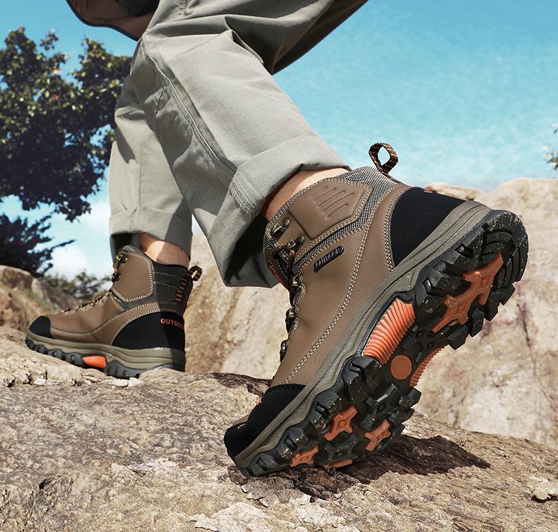 2025 Men's Plus Size Wear-Resistant Winter Hiking Snow Boots