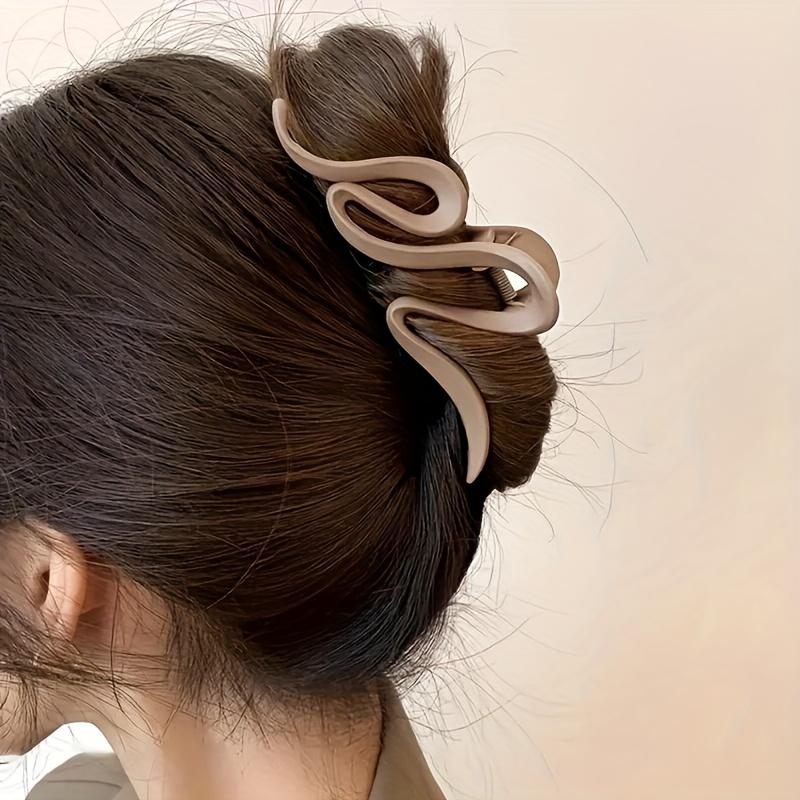 1Pc Matte Wavy Hairpin, Retro Style, Solid Color Shark Clip, Easy To Bind and Style