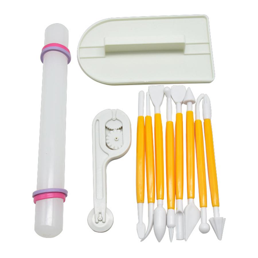

11pcs Baking Tools Kit Rolling Pin Sugar Cake Biscuit Pastry Mold Kitchen Diner Bakery Cake Beautification Decor Supplies XJM