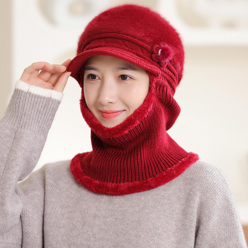 Women's Stylish Duckbill Hat with Fur Scarf – Warm, Knitted, for Middle-aged & Elderly