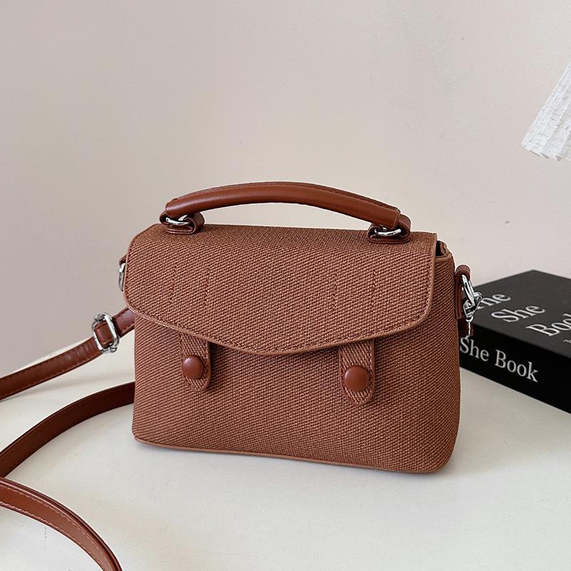 

Premium sense niche bag women s summer versatile 2025 new fashion messenger bag retro portable small square bag