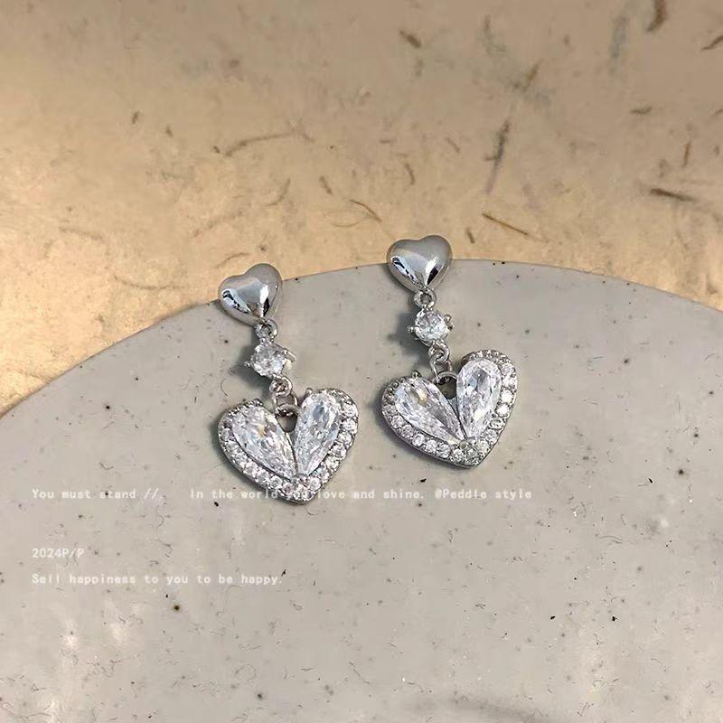 Keep Waves In Your Heart! Sparkling Zirconium Love Fringed Earrings Women's High-end Sweet Stud Earrings Temperament Versatile Earrings
