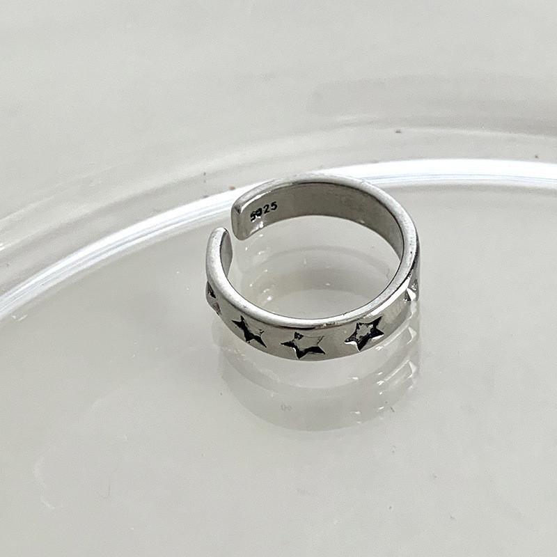 Retro Inspired Adjustable Star Design Ring In Unique Antique Shade Silver