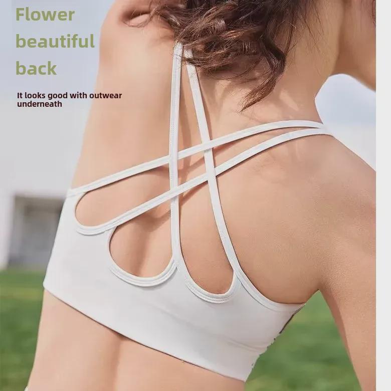 Conjunto de sujetador deportivo y pantalones de fitness con chaleco de yoga y flor de mandala