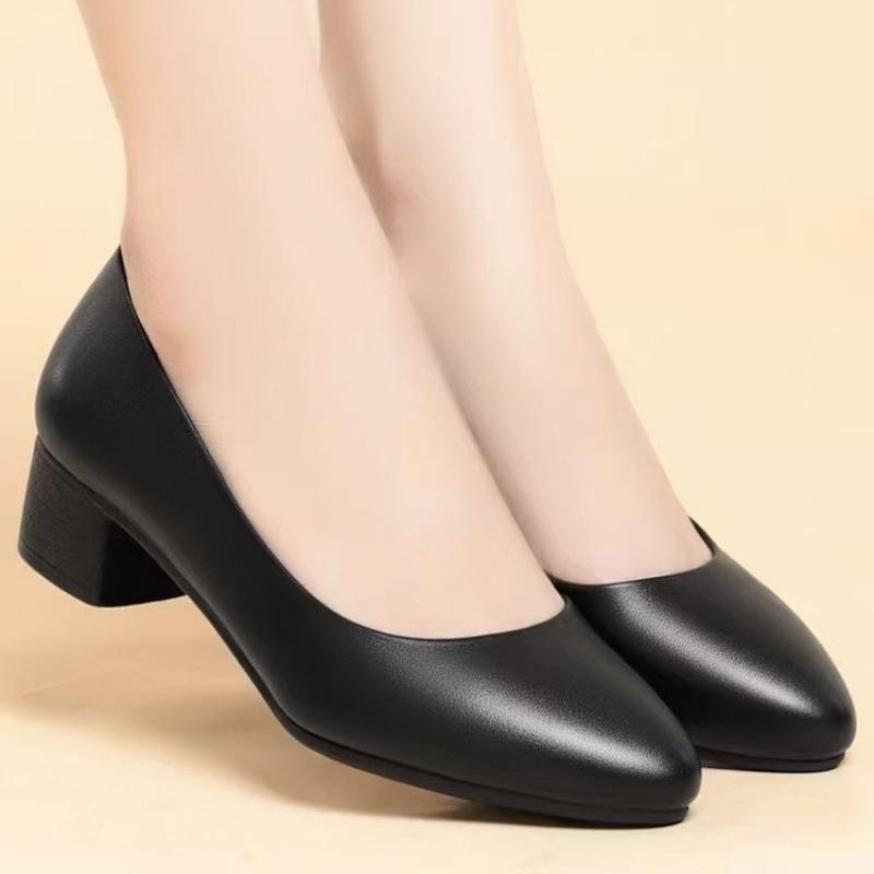 

Туфли стюардессы, женские кожаные туфли черного цвета, толстые каблуки, при долгой работе стоя ноги не устают, мягкая подошва удобна, для собеседования 35