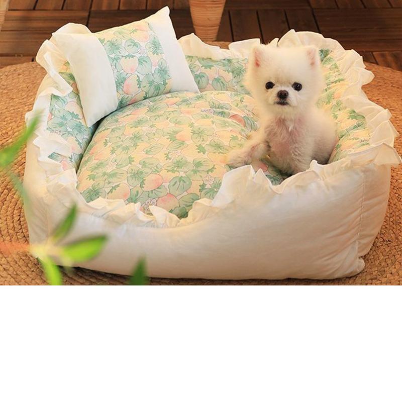 Strawberry Print Ruffle Princess Bed Teddy Bear Sleeping Sofa Four Seasons Universal Pet Supplies Soft Wrap Deep Sleep Small and Medium-sized Dogs