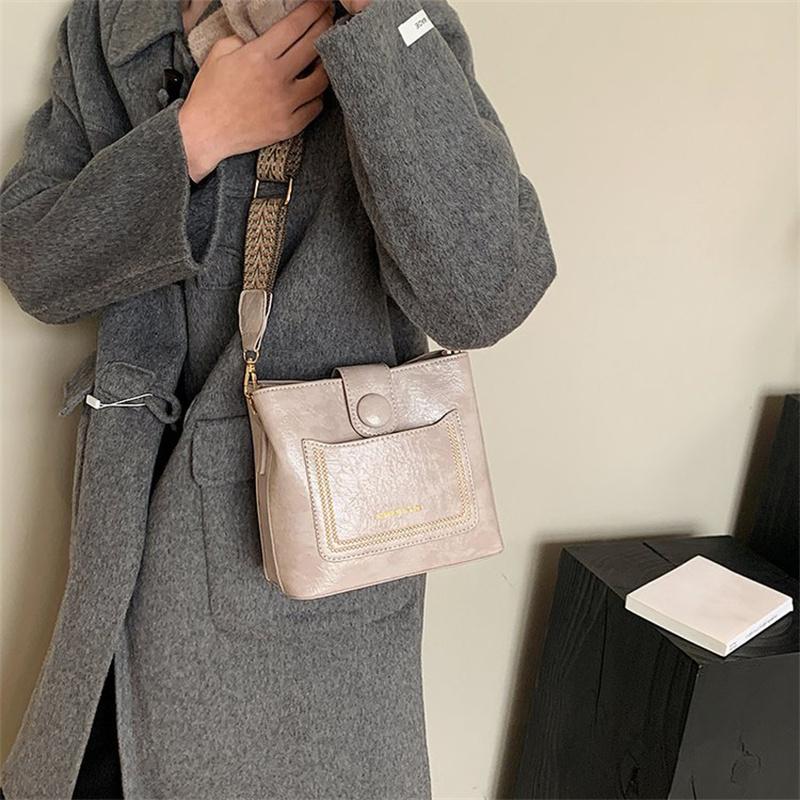 Borse a secchiello a tracolla in pelle PU semplice vintage per donna Borsa a mano di lusso firmata Borsa a spalla nera da donna