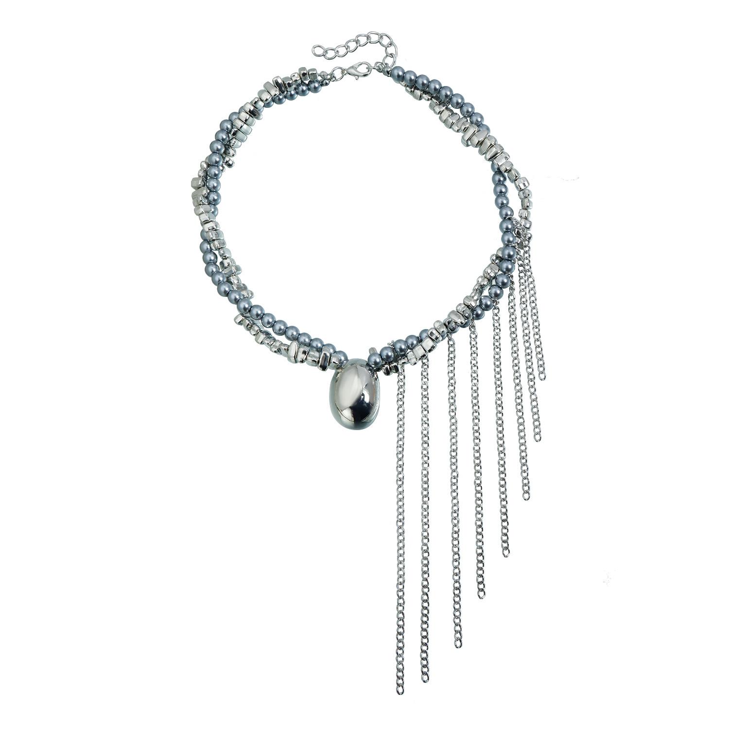 

Heavy industry metal bead chain fringed necklace, wearing a frigid style necklace in multiple layers