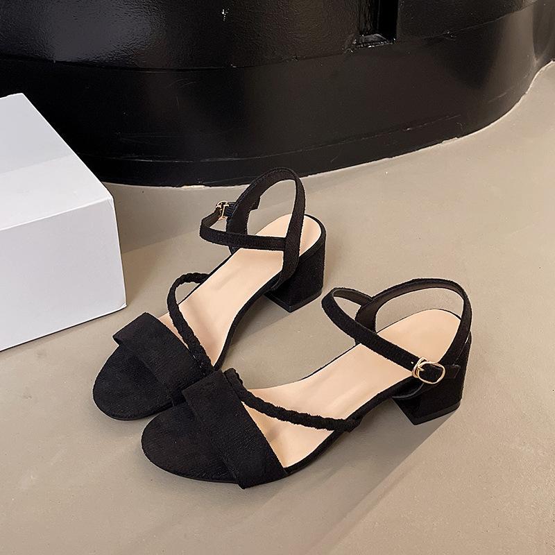 

Одно слово с сандалиями школьница толстый каблук новая летняя мода универсальная мода с юбкой средний каблук высокие каблуки 40 чёрный