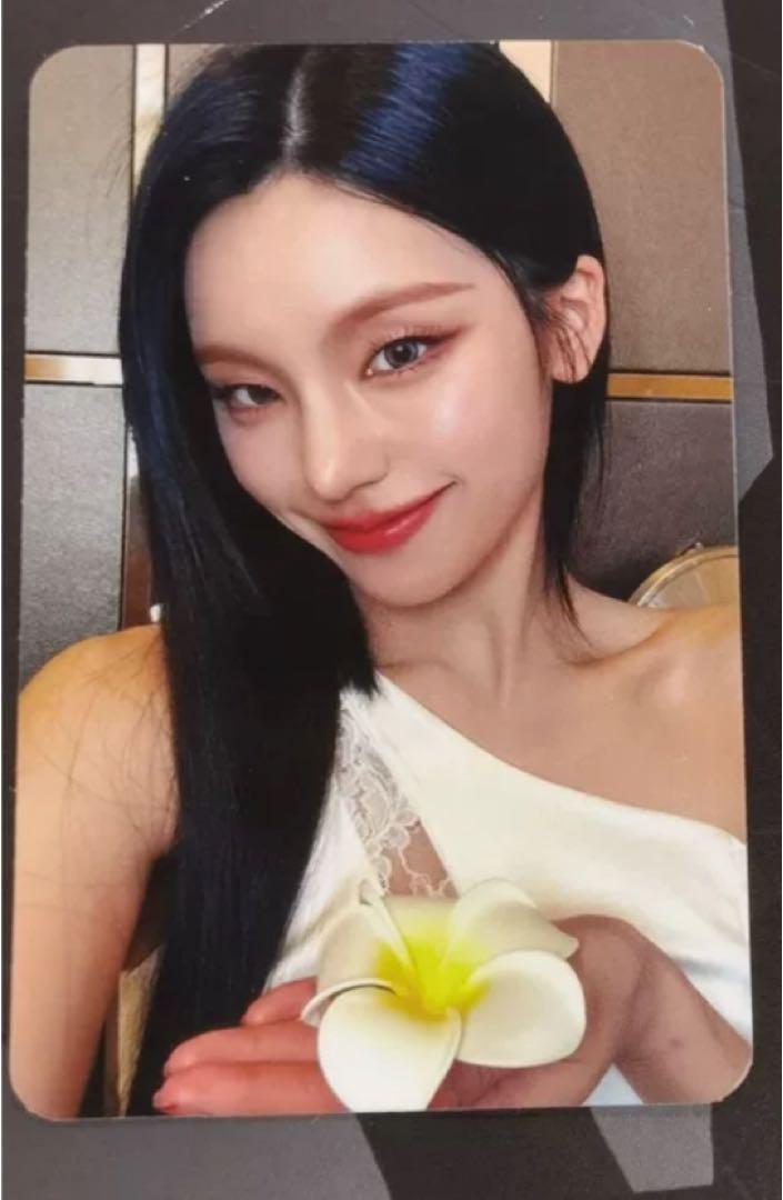 

[Б/У] itzy Air China Shanghai Pop-Up Yetimall Торговая карта A