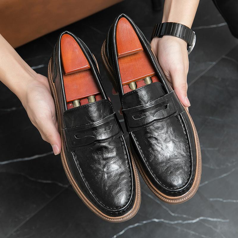 Scarpe Vera Pelle Uomo Mocassini Slip on Business Casual Scarpe in Pelle Mocassini Classici Morbidi Hombre Scarpe Uomo Traspiranti Piatti