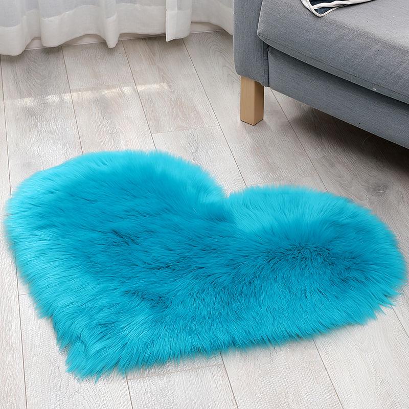 Nordic Heart-shaped Plush Rug - Imitation Wool Wedding Decor Mat