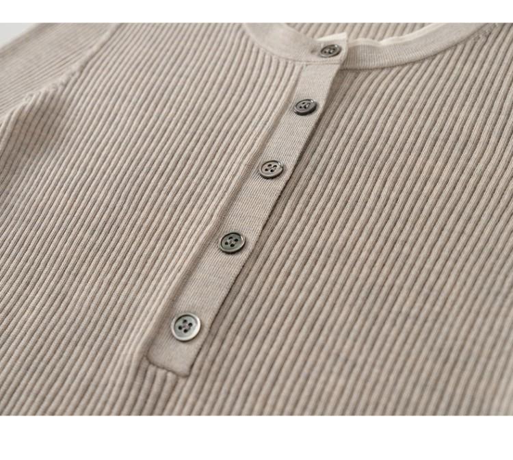 Elegant 60s Count Wool Round Neck Slimming Sweater - Women's Spring/Autumn Style, Faux Two-Piece Design