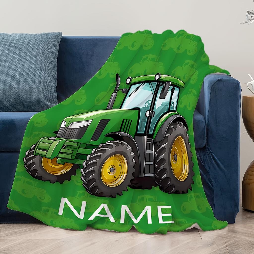 Personalisierbare Traktor-Decke - Weiches Flanell, Grün mit Gelben Rädern & "NAME"-Design Perfekt für Schlafsofa oder Wohnzimmerdekoration