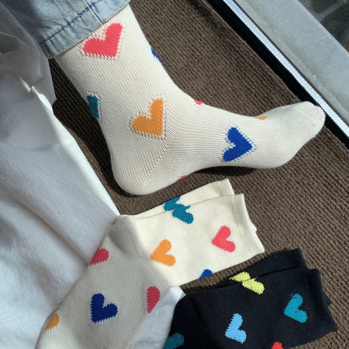 

2 Pairs Funny Loving Red Heart Pattern Men Women Crew Socks Street Trend Crew Socks Gift Men Husband Cute Socks Novelty Funky One Size
