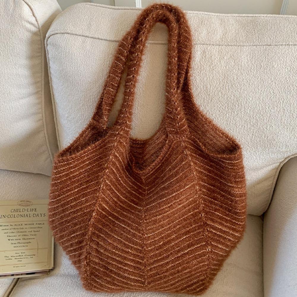 Casual Knitted Shoulder Bag Leisure Winter Underarm Bag Trendy Woven Tote Bag  Winter коричневый