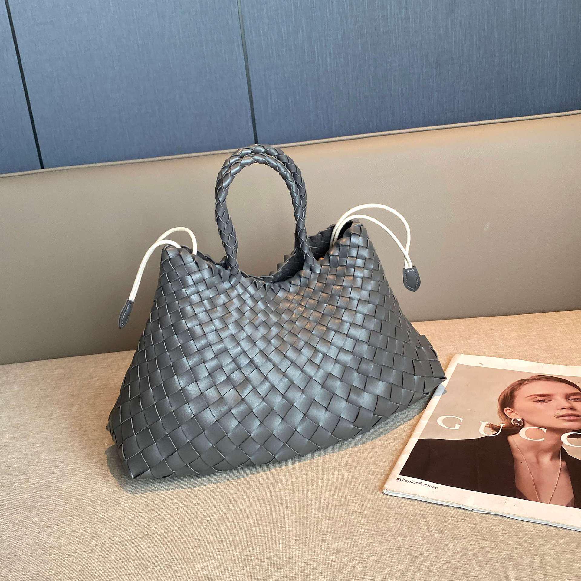 

Винтажная плетеная сумка-корзина из натуральной кожи ручной работы - Универсальная женская сумка с толстыми кожаными полосками 35CM*15*20CM серый