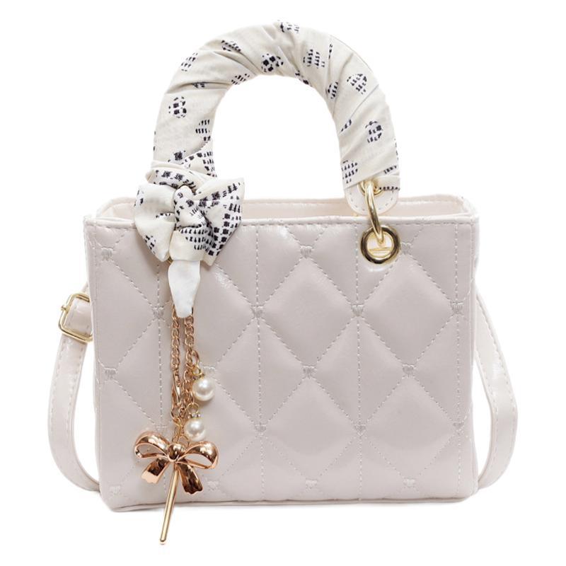2025 new light luxury high-end small fragrance bag fashionable and versatile one-shoulder crossbody bag Lingge hand-held concubine bag