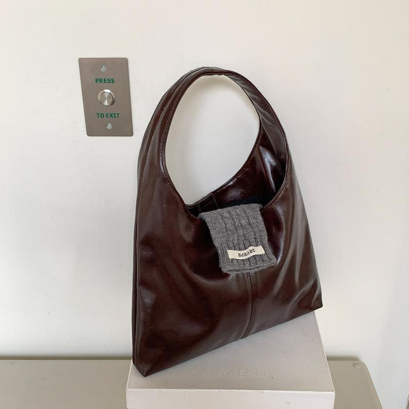 New Vintage Top Handle Bag Large Capacity Soft Leather Shoulder Bag for Women Comfortable and Versatile Texture Commuting Bag