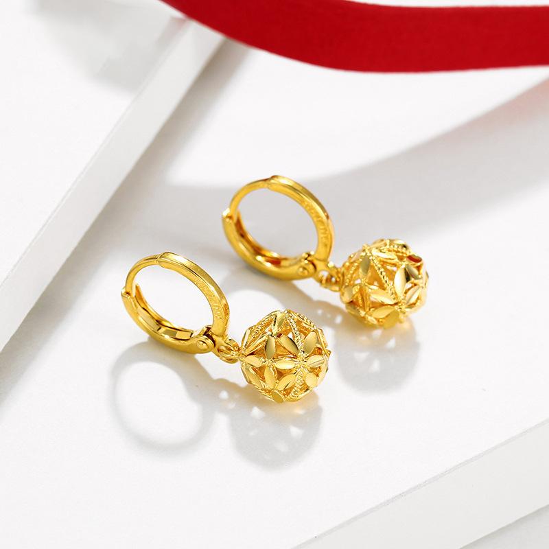 

Новые модные и простые серьги-пусеты в корейском стиле с подвесками в виде цветов золотой