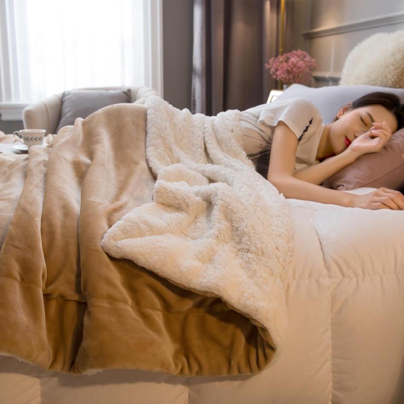 Double-Layer Thickened Flannel and Lamb Fleece Blanket with Solid Color and Custom Logo