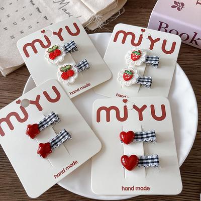 2 pezzi Forcine per capelli a quadri rossi e neri stile coreano Ricamo fragola ciliegia Molletta BB Fermaglio per capelli per bambini Fermaglio per frangia Accessori per capelli