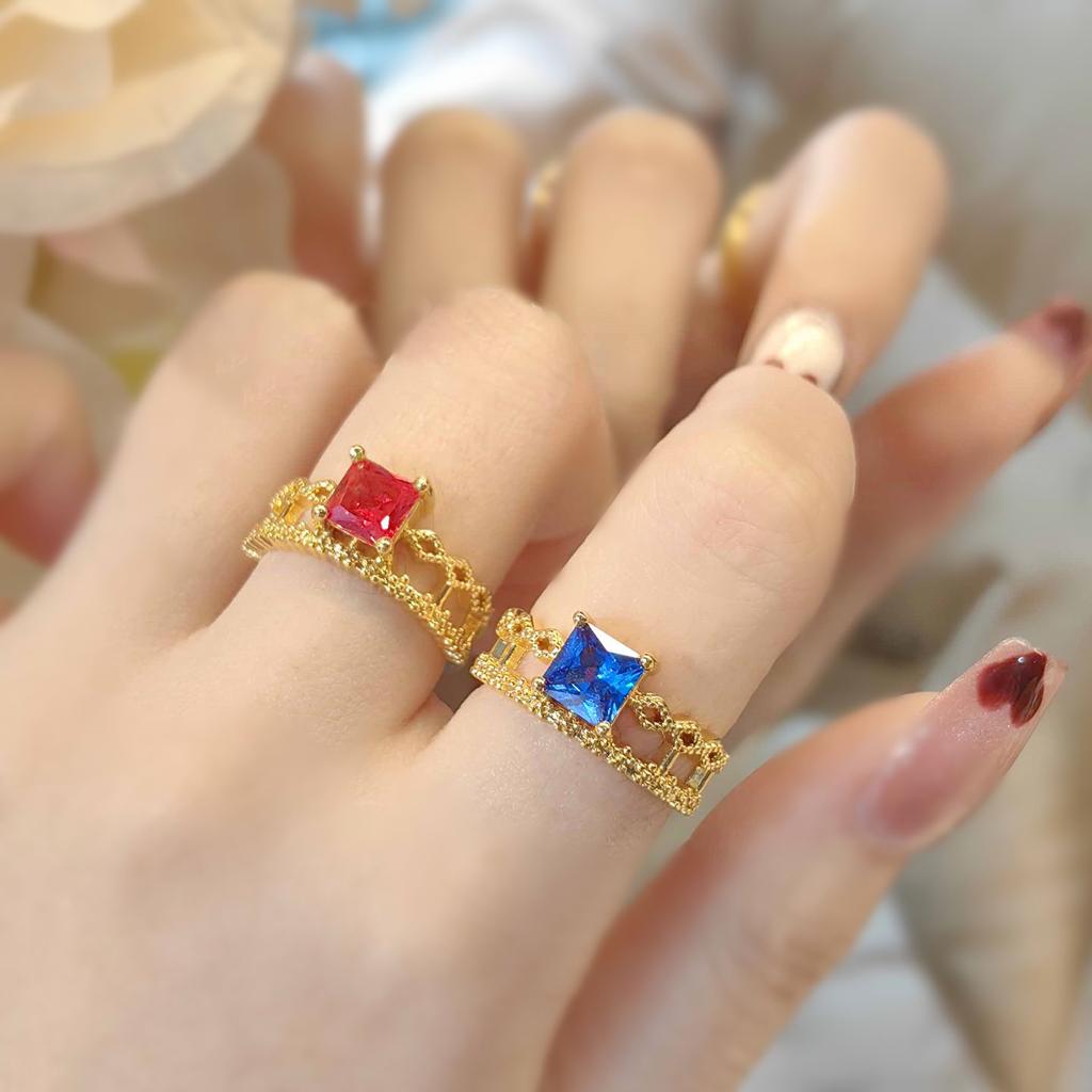 Vintage Princess Style Imitation Emerald Square Red Corundum Ring Women'S Light Luxury Lace Spinel Blue Diamond Ring