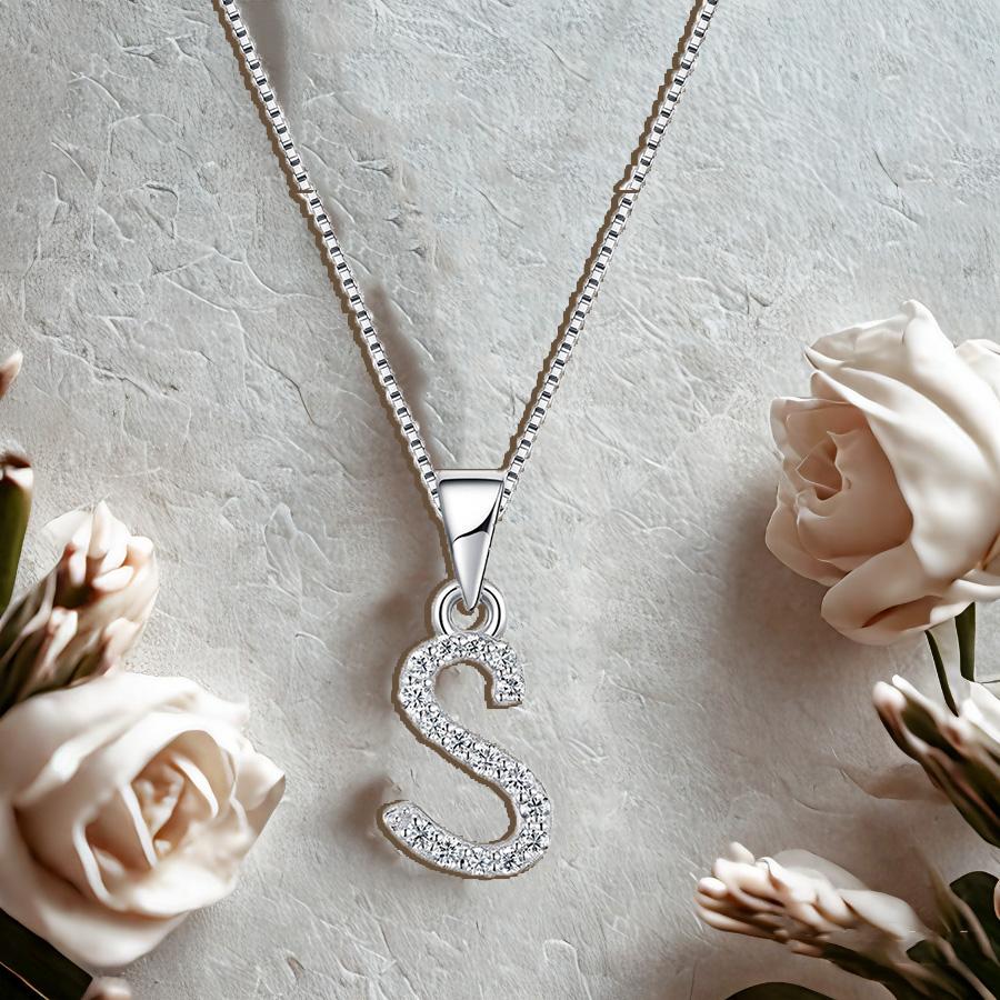 Charming Alphabet Elegant Pendant Initial Letter S Simple Exquisite Love Heart Necklace Fashion DIY
