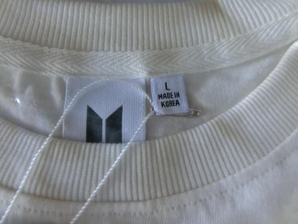 [USED] BTS SOWOOZOO PHOTO T-SHIRT
