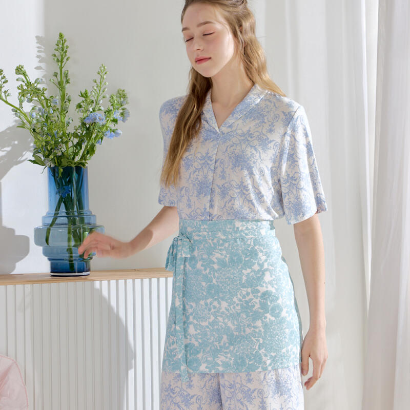 Laura Ashley Louise Flower Apron MI FREE