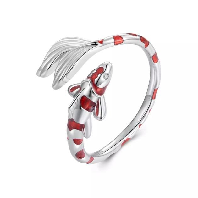 Anello Aperto Regolabile Design Pesce Koi Banda Metallica Tono Argento Dettaglio Coda di Pesce Unica Gioiello Artigianale Accessorio per l'Uso Quotidiano
