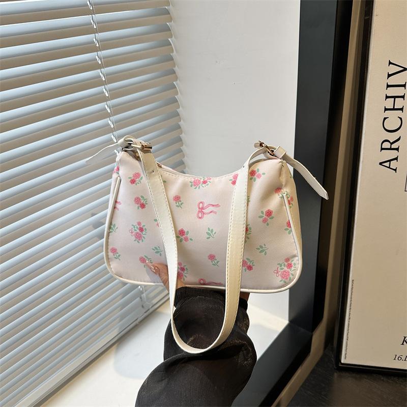 Spring new popular retro texture armpit bag women's fashion versatile shoulder baguette bag tide